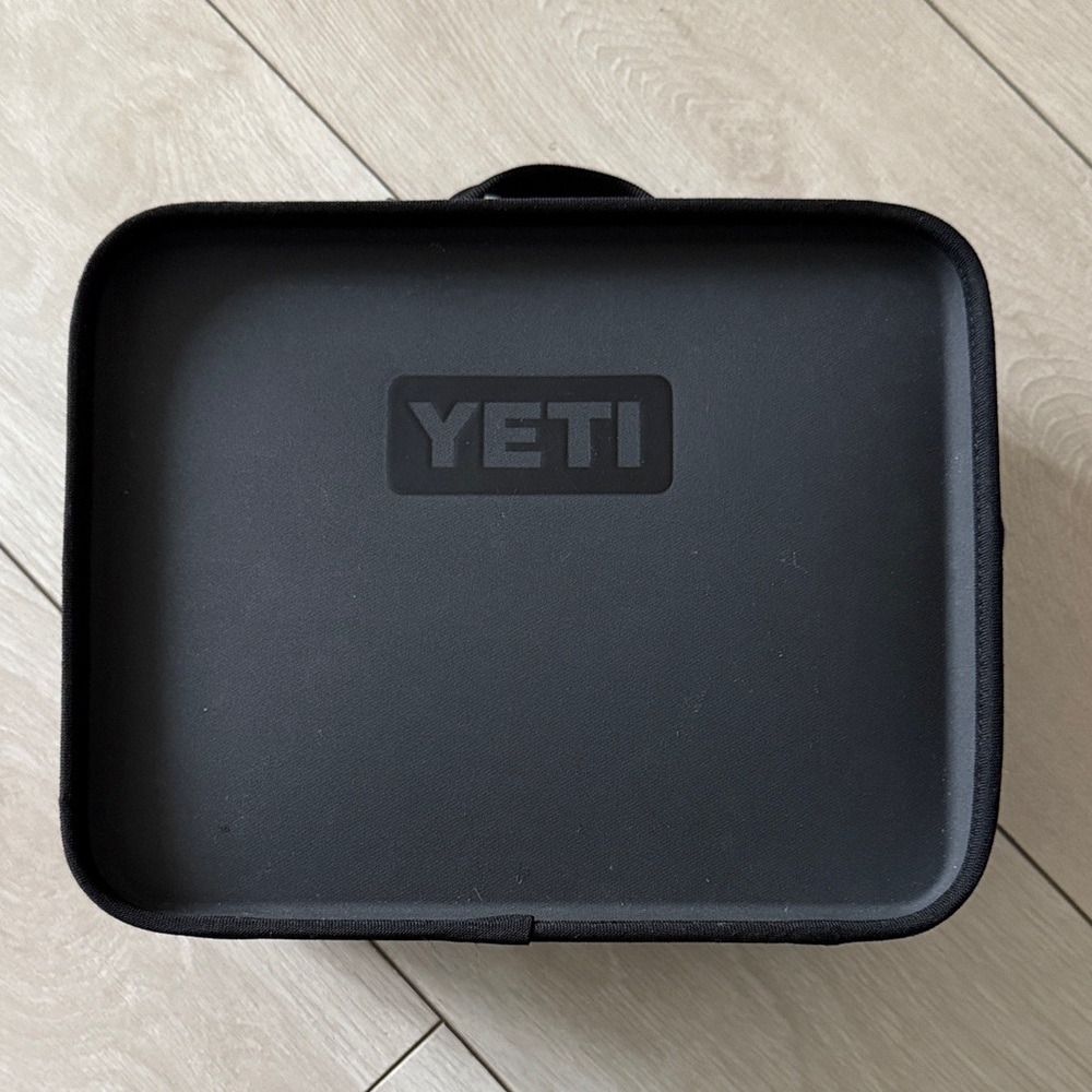YETI Daytrip Lunch Box